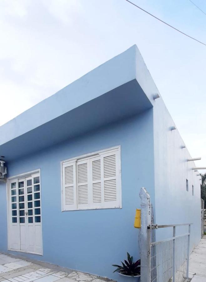 Kitnet S2 Em Torres-Rs - Na Mais Bela Praia Gaucha - Cozinha - Banheiro - Ar Condicionado - Tv Smart 32' - Wi-Fi - Estacionamento - Anfitria Superhost No Bnb Luaran gambar