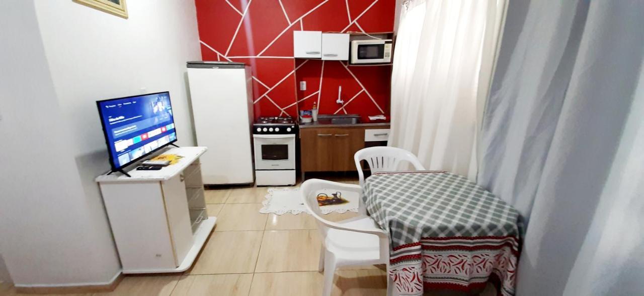 Kitnet S2 Em Torres-Rs - Na Mais Bela Praia Gaucha - Cozinha - Banheiro - Ar Condicionado - Tv Smart 32' - Wi-Fi - Estacionamento - Anfitria Superhost No Bnb Luaran gambar