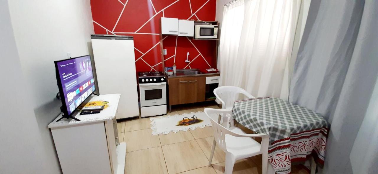 Kitnet S2 Em Torres-Rs - Na Mais Bela Praia Gaucha - Cozinha - Banheiro - Ar Condicionado - Tv Smart 32' - Wi-Fi - Estacionamento - Anfitria Superhost No Bnb Luaran gambar