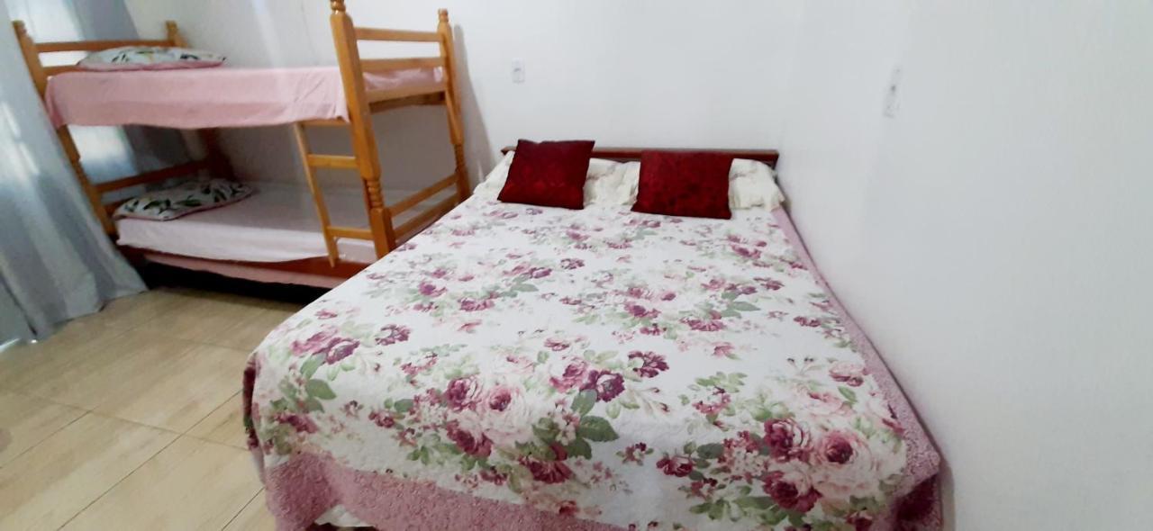 Kitnet S2 Em Torres-Rs - Na Mais Bela Praia Gaucha - Cozinha - Banheiro - Ar Condicionado - Tv Smart 32' - Wi-Fi - Estacionamento - Anfitria Superhost No Bnb Luaran gambar