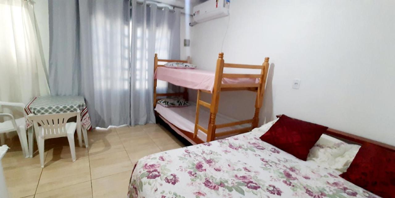Kitnet S2 Em Torres-Rs - Na Mais Bela Praia Gaucha - Cozinha - Banheiro - Ar Condicionado - Tv Smart 32' - Wi-Fi - Estacionamento - Anfitria Superhost No Bnb Luaran gambar